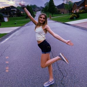 Meet your Posher, Maria